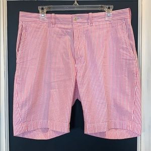 Men’s golf shorts